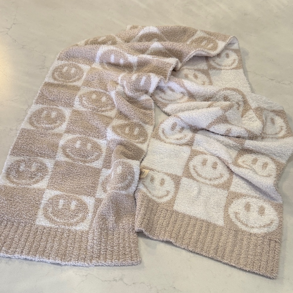 Altar'd State Beige and White Smiley Scarf